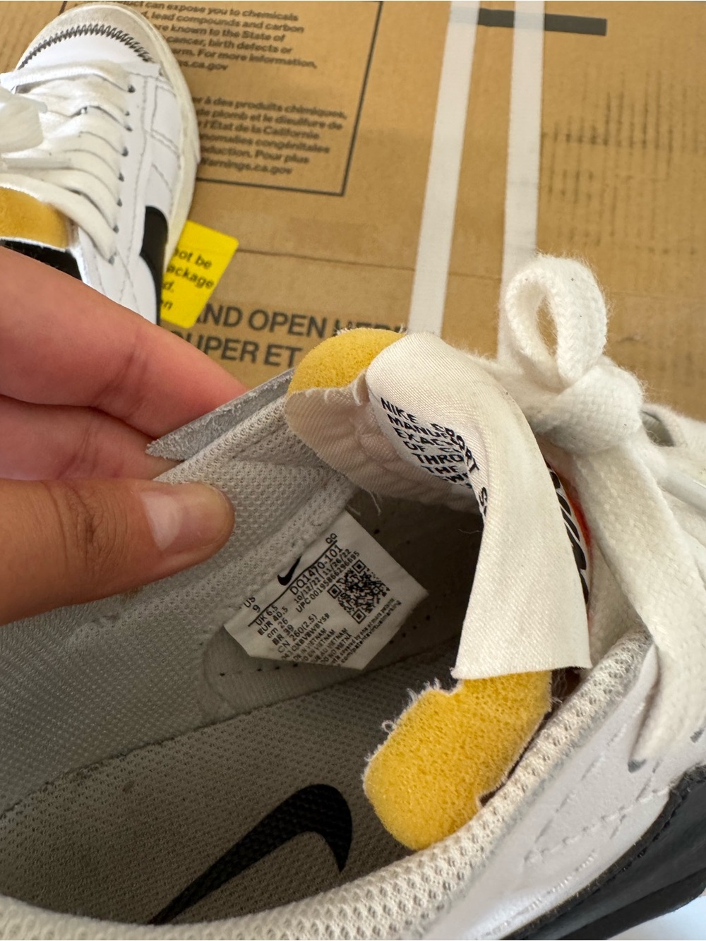 Nike Blazer Low ‘77 Jumbo Swoosh sneakers - Picture 8 of 11